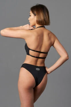 Shark Polewear Cherry Top - Black -Rad Store 09.12.20 07037 532ff3eb 0ccf 40d8 9cba 68a7845ca48e