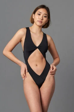 Shark Polewear Benita Bodysuit - Black -Rad Store 09.12.20 07350 1ba1dd66 70d8 4587 99fe 4804355f3873