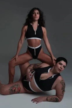 Rolling Bonde Cambon Top - Black -Rad Store 16 6 1 197 conjbondecrop 0bb97014 5122 4b9b be9a 5b5be8ce358a