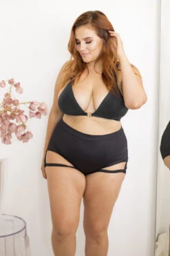 Lunalae Lure You High Waisted Garter Shorts - Black -Rad Store 6R7A8441black