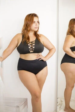 Lunalae High Waist Shorts - Black -Rad Store 6R7A8483