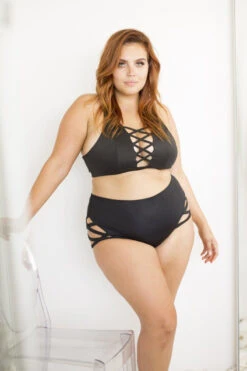 Lunalae High Waist Cross Section Shorts - Black -Rad Store 6R7A8505 d71ce4a8 fd8f 4cd5 93dc 4c936830a984