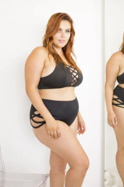 Lunalae Alexi Top - Black -Rad Store 6R7A8510