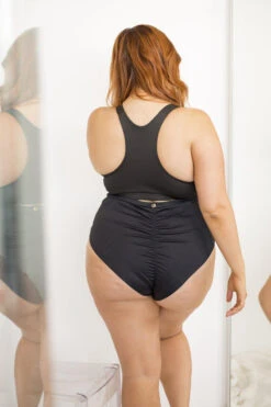 Lunalae Alexi Top - Black -Rad Store 6R7A8548