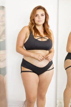 Lunalae Lure You Low-Rise Garter Shorts - Black -Rad Store 6R7A8553 1