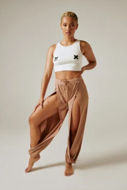 CXIX Make Moves Pants - Sand -Rad Store CreaturesofXIXXXTee2.0 White21 05 24CreaturesofXIX12229 edit 011511d8 f623 4798 9e54 ade7f39bc508