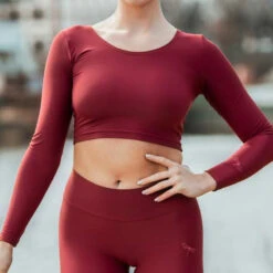 Dragonfly Pavi Crop Top - Burgundy -Rad Store DF Pavi burgundy 0321 540x dfcf5ae2 4e49 4fe4 899e d1febe0da3d3