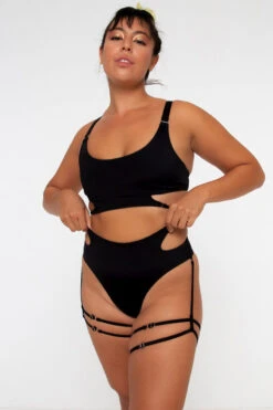 Nona Perkasa Gladiolus Bottoms - Black 13 Nona Perkasa Gladiolus Bottoms - Black -Rad Store Gladiolusblack02 1