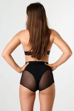 REV ACTIV Hottie Shorts - Black Mesh