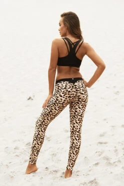 Lunalae Jaded Top - Black -Rad Store IMG 8069 8de9add1 f2cc 49c6 9943 8d7f039fb48a