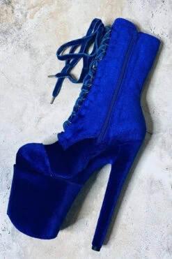 Hella Heels Classique Velvet Shoe Protector - King Pin -Rad Store IMG 89852 900x d78531bf 4417 477c 84f2 ec5875f3d2c5