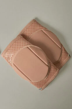 Queen Grippy Kneepads - Latte -Rad Store Lattegrip