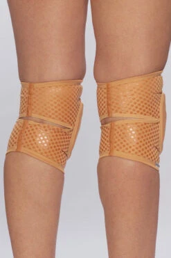 Queen Grippy Kneepads - Caramel -Rad Store NudeCaramelGrip3