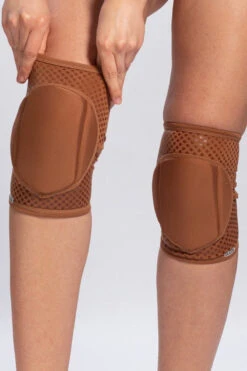 Queen Grippy Kneepads - Mocha -Rad Store NudeMochaGrip1