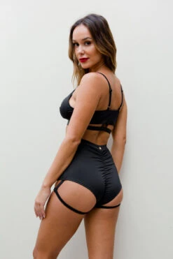 Lunalae Bella Top - Black -Rad Store bella top 5